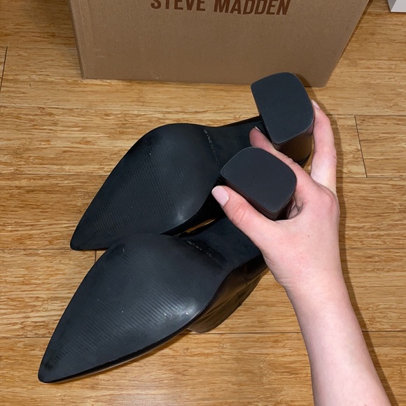 Steve Madden leather booties. Size 6. NEW - Picture 3 of 4